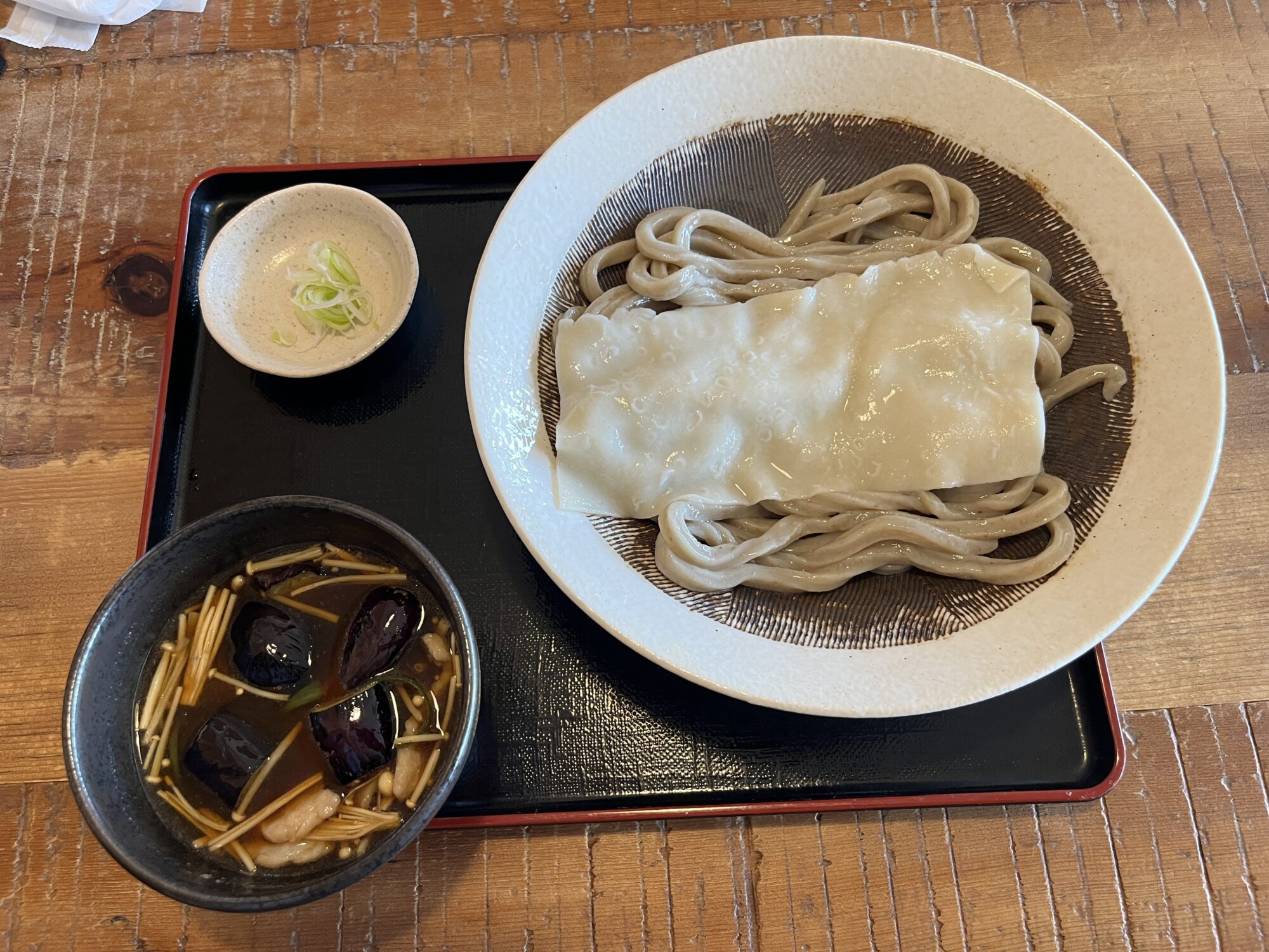 武蔵野うどんのうぼで珍しいごぼう麺（久喜市）