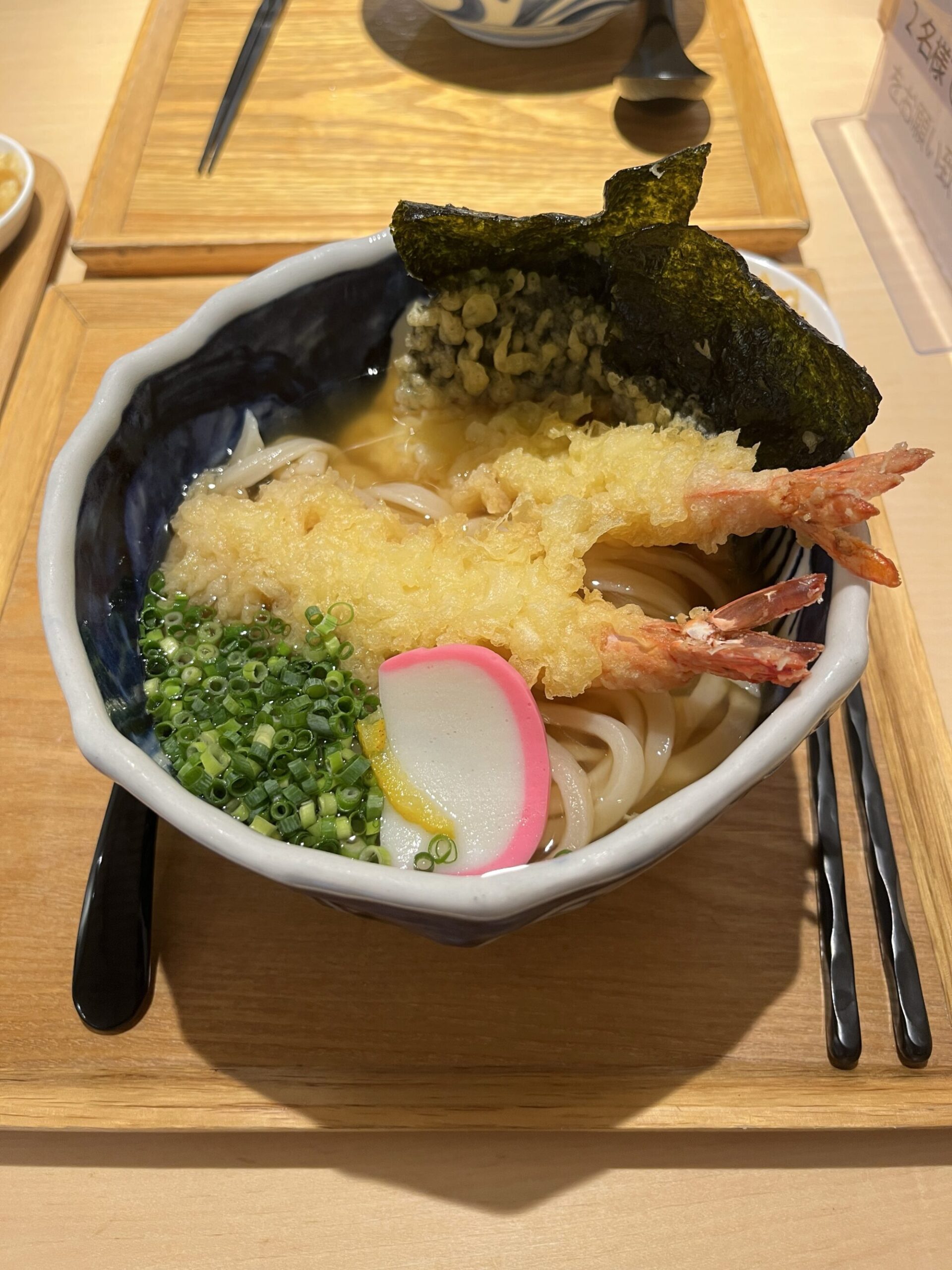 うどん有田で海老天うどん（上尾市）