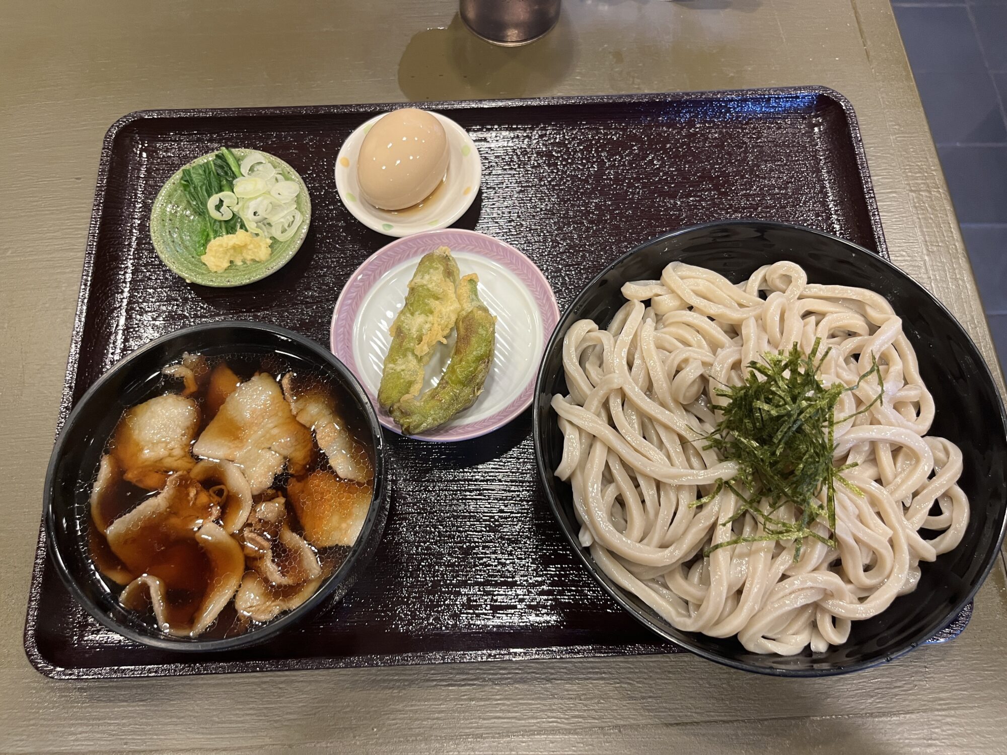 うどんや藤で肉もりうどん（新座市）