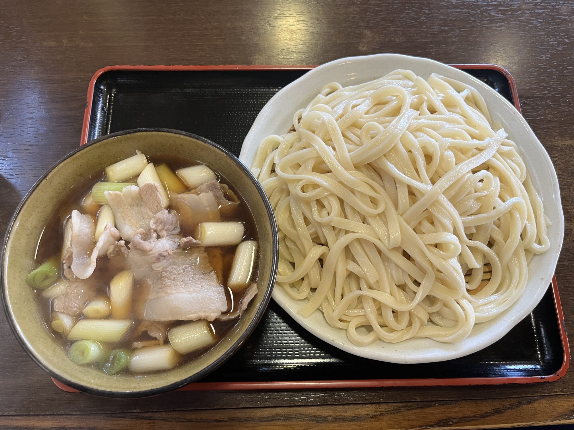 藤店うどんで王道肉汁うどん（さいたま市西区）