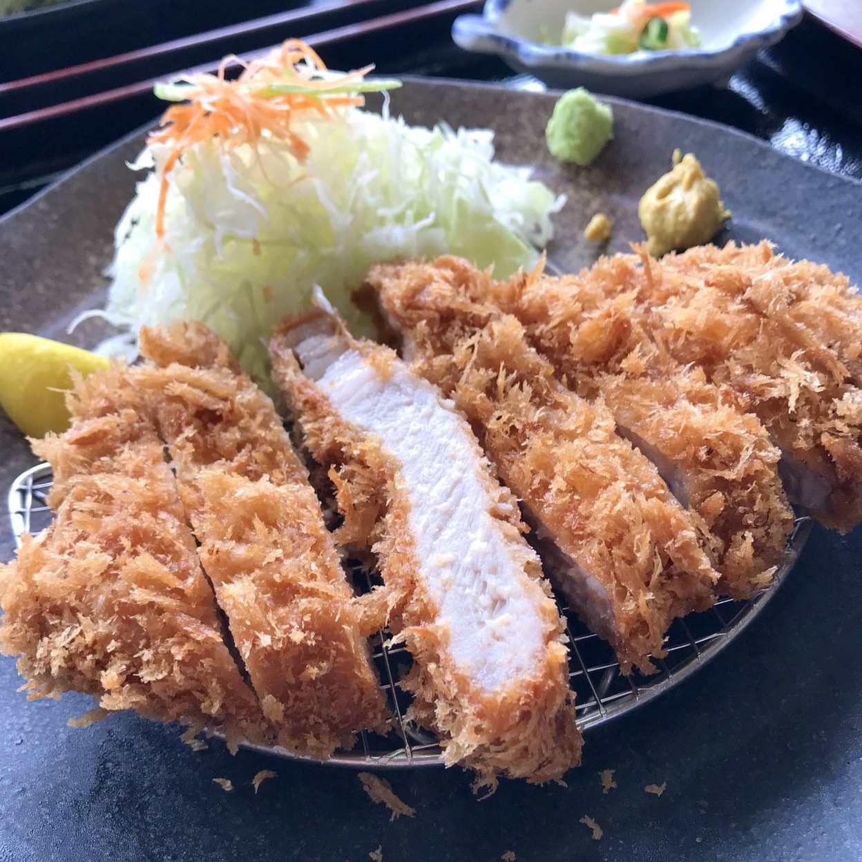 とんかつ ぼたんで山葵ととんかつ（東松山市）